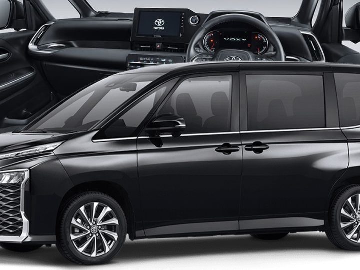 ราคาในญี่ปุ่น 801,000 บาท TOYOTA VOXY เบนซิน 1.8 ลิตร Hybrid 23.4 กม./ลิตร WLTC