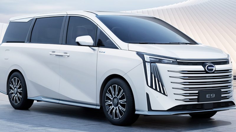 เปิดขาย 2.04 ล้านบาทในลาว GAC E9 PHEV MPV คู่แข่ง Alphard วิ่งไฟฟ้า 136 กม.