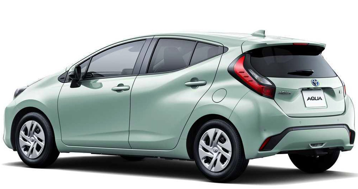 TOYOTA AQUA ราคา 504,000 บาทในญี่ปุ่น 1.5L ไฮบริด 33.6 กม./ลิตร WLTC